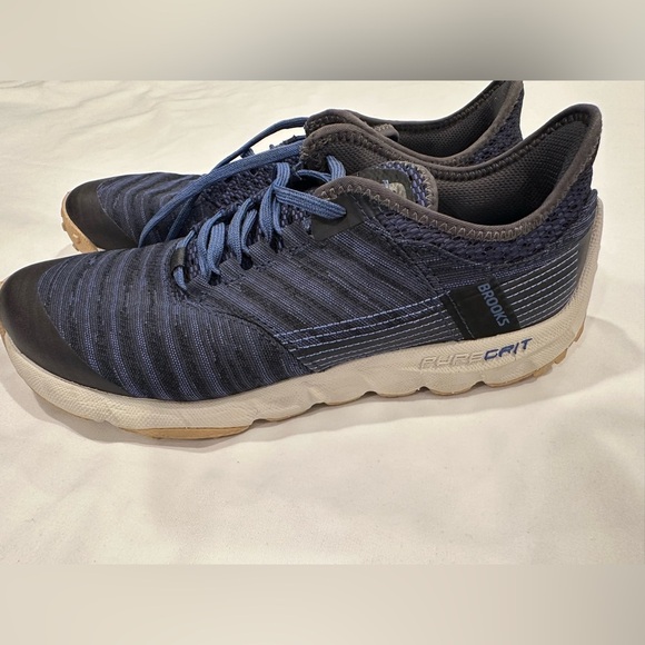 Brooks Men's Sneakers - Black and Blue - Picture 3 of 7